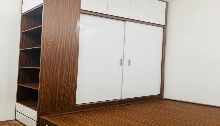 Cho thuê nhà Kim Mã, Ba Đình, gần Vinhome metropolis, 4 tầng, 25m2, 2 ngủ, Full nội thất, 13 Triệu